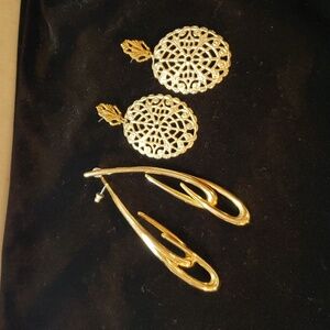 2 pairs of gold Tone  ears
